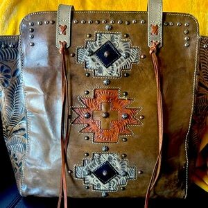 American West Navajo Soul Zip-Top Tote
